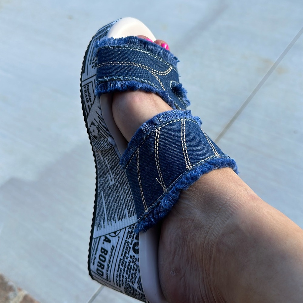 Jean Sandals with printed sides and adjustable straps